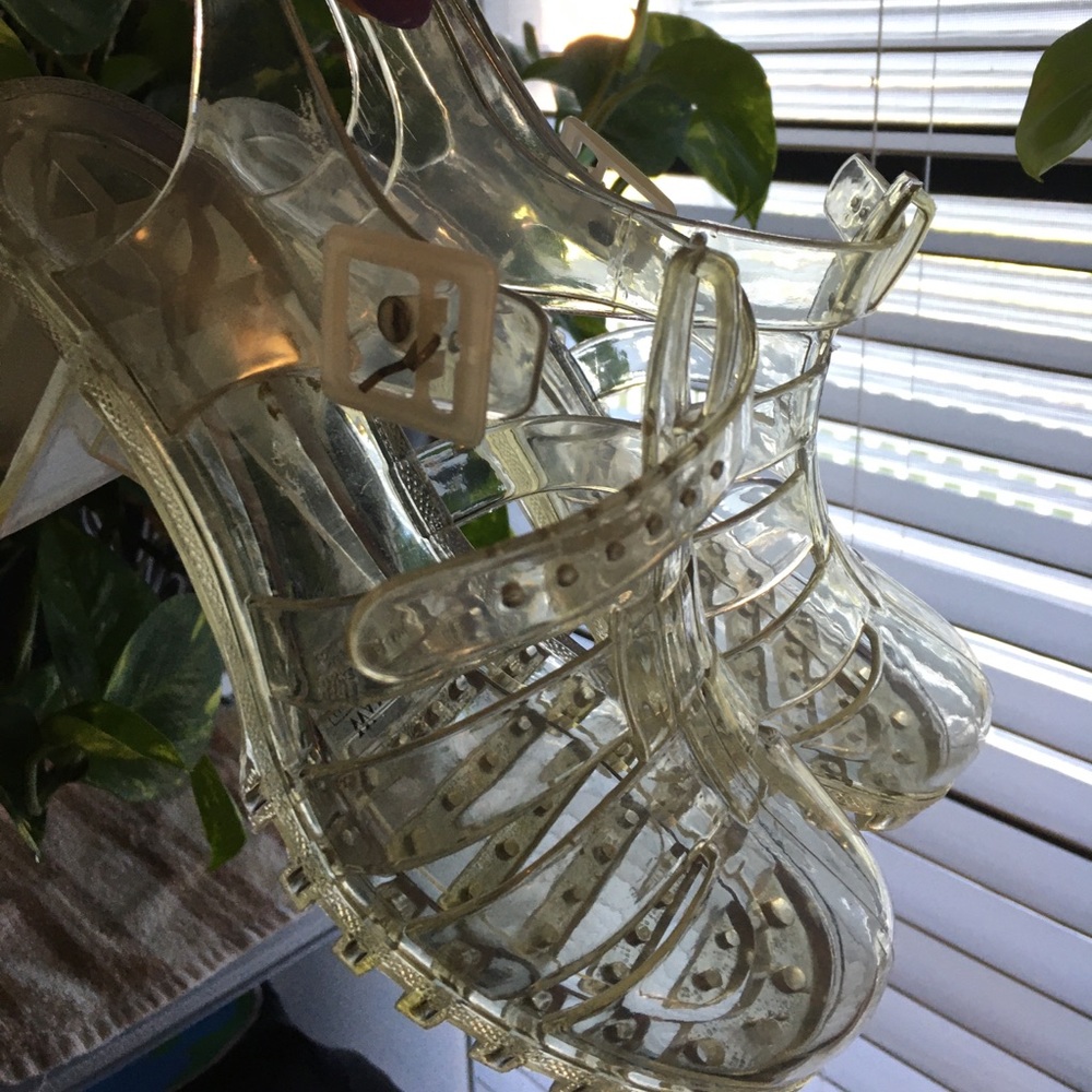 Y2K jelly sandals